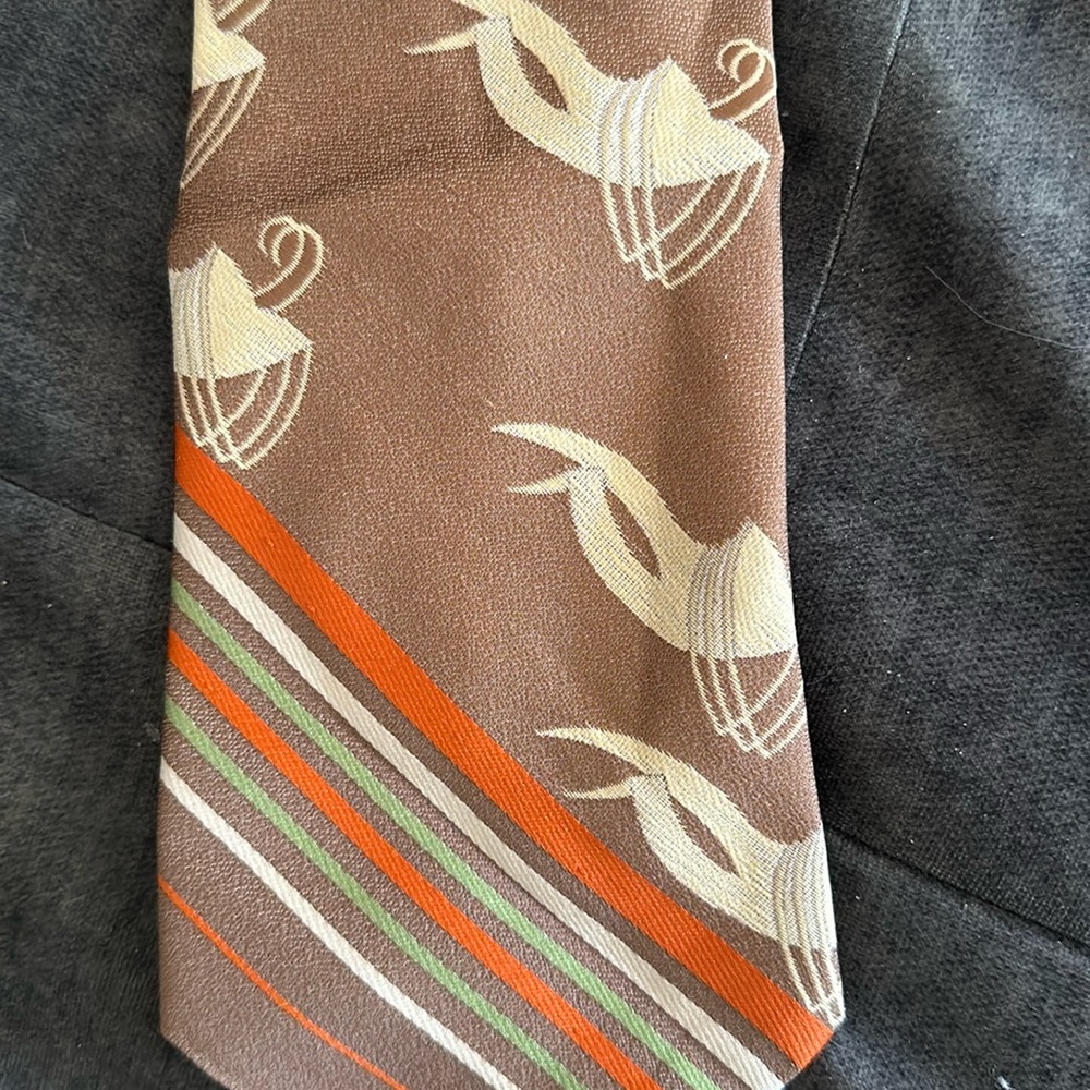 Vintage 70’s Regalon tie.  Great shape.